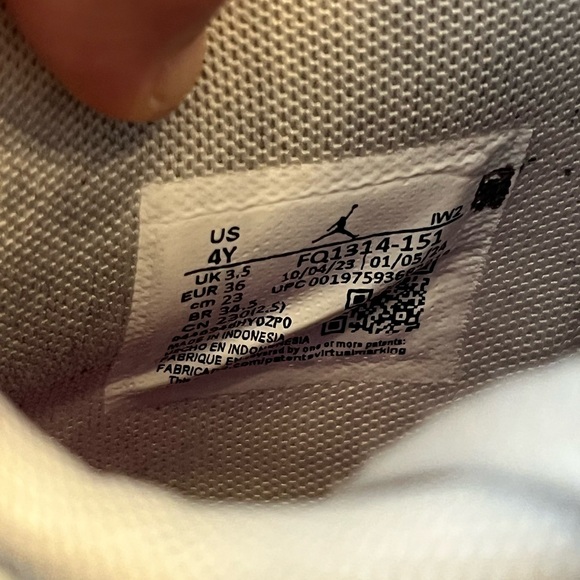 Air Jordan 4 retro GS hyper violet shoes 4 - Picture 14 of 14